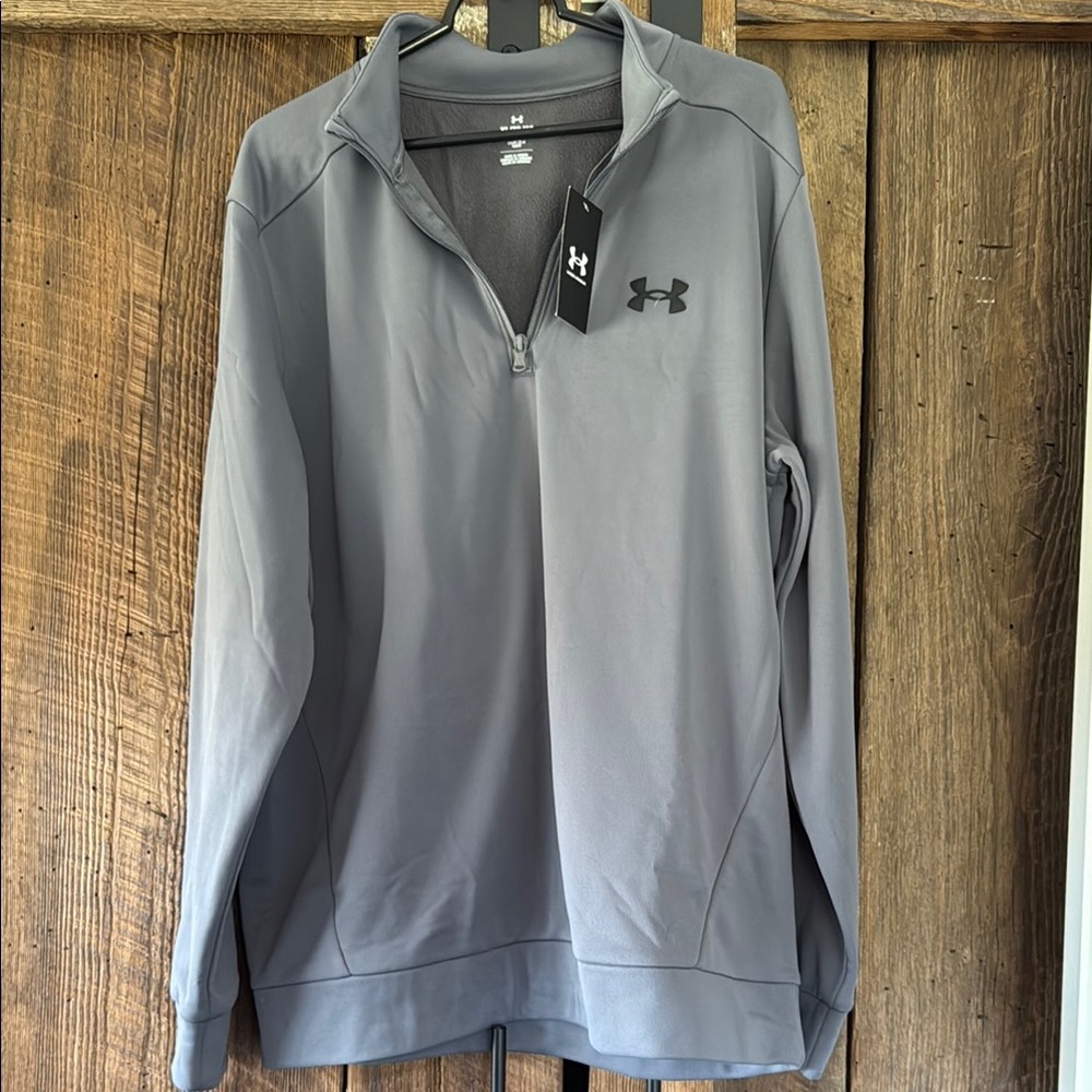 Under Armour Men's 1/4 zip size XL